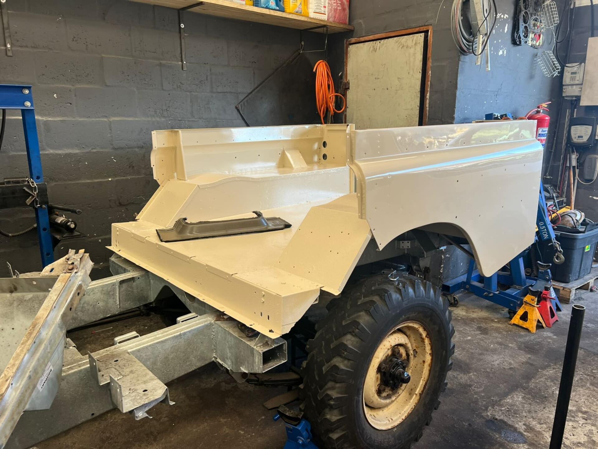 series_rover_rebuilding_process_galvanized_chasis